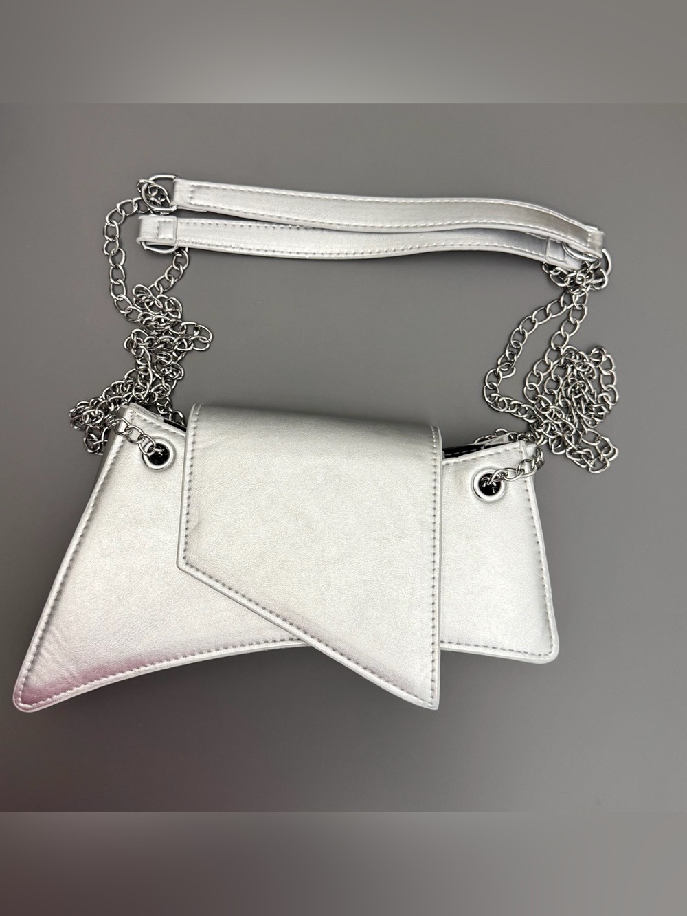 New Silver Metallic Geometric Asymmetrical Crossbody Bag Futuristic Chain